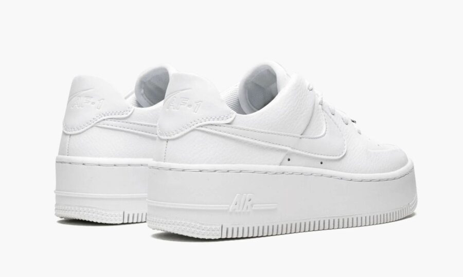 air-force-1-sage-low-wmns-triple-white_ar5339-100_2