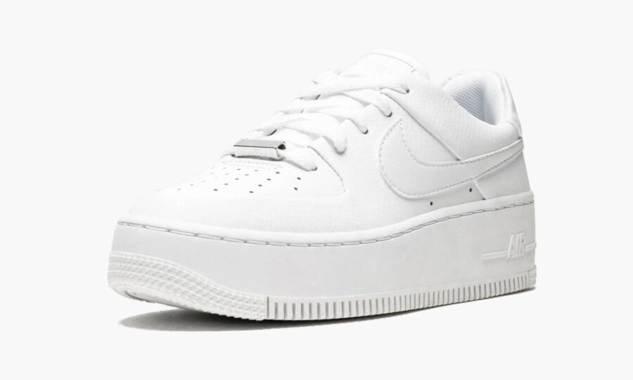 air-force-1-sage-low-wmns-triple-white_ar5339-100_3