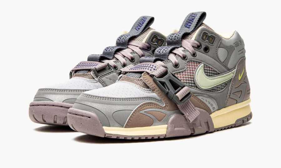 air-trainer-1-utility-sp-light-smoke-grey-honeydew-particle-grey_dh7338-002_1