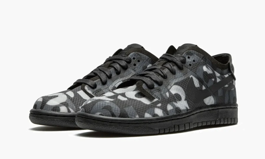 dunk-low-wmns-comme-des-garcons-monogram-print_cz2675-001_1