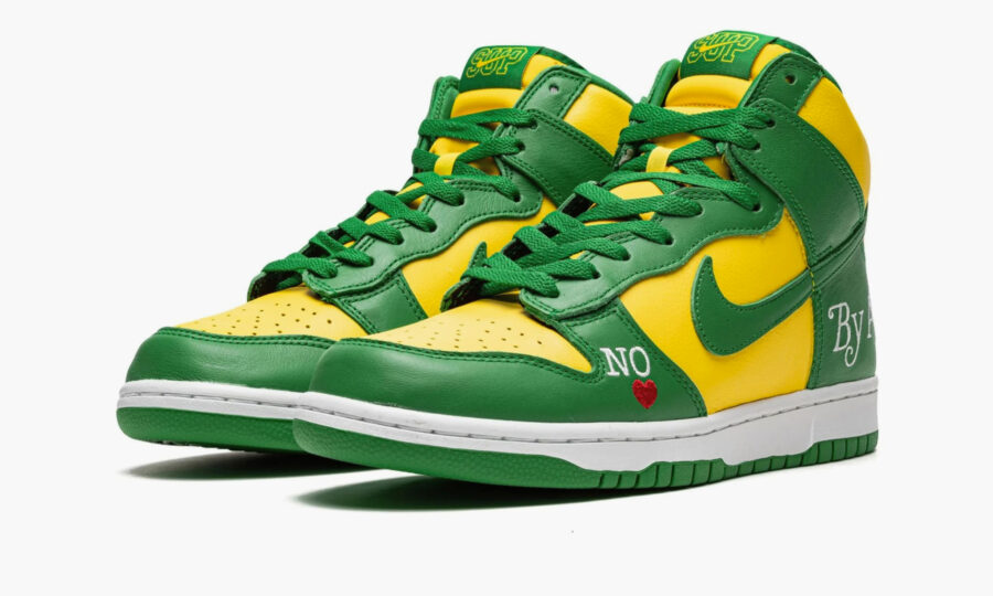 dunk-sb-high-supreme-by-any-means-brazil_dn3741-700_1