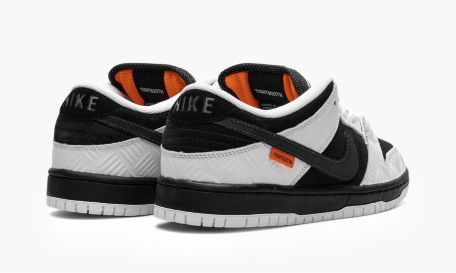 dunk-sb-low-tightbooth_fd2629-100_2