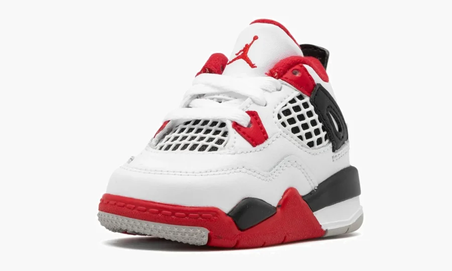 jordan-4-retro-td-fire-red-2020_bq7670-160_4