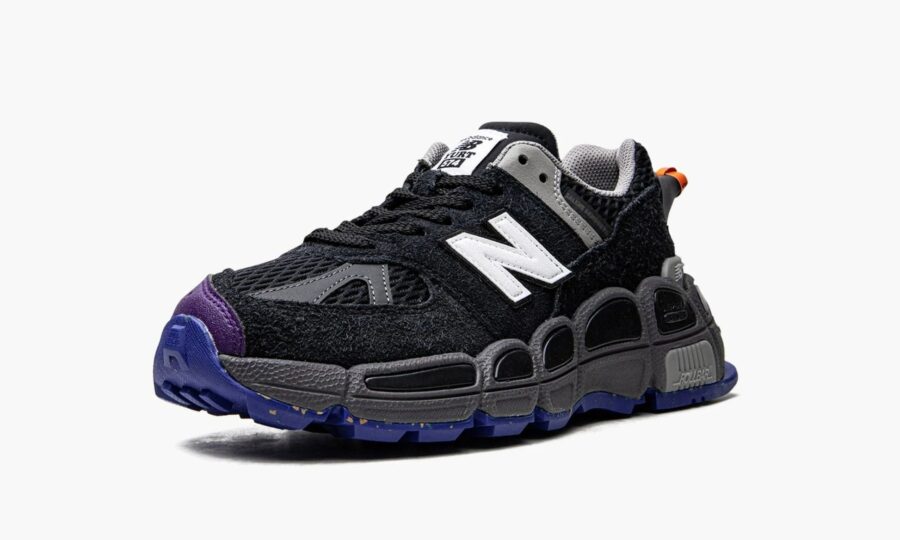 new-balance-574-yurt-salehe-bembury-universal-communication-black-plum_ms574yse_3