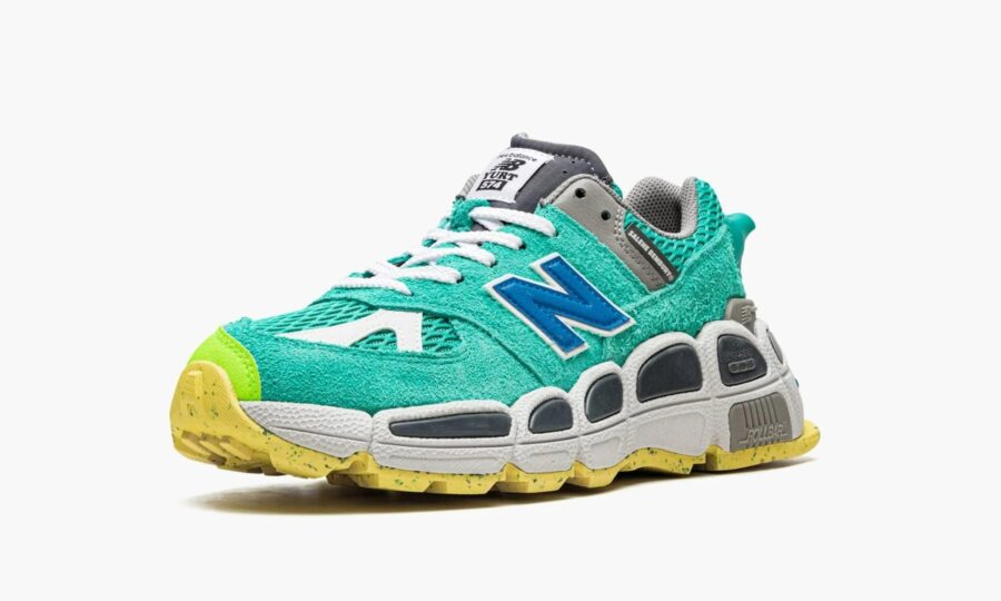 new-balance-574-yurt-salehe-bembury-universal-communication-emerald-sky_ms574ysd_3