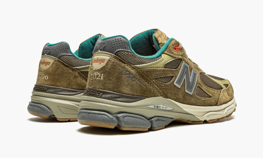 new-balance-990v3-bodega-here-to-stay_m990bd3_2