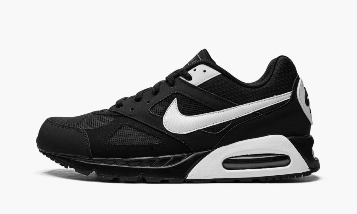 nike-air-max-ivo-black-white_580518-011