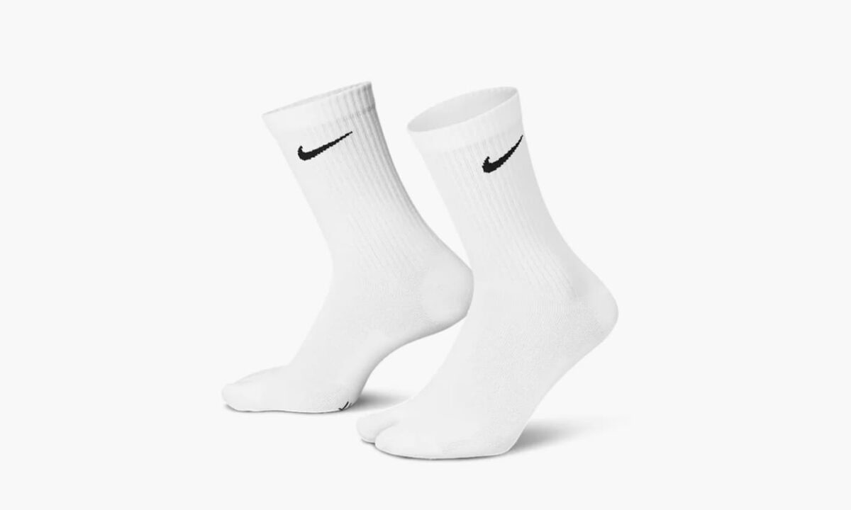nike-everyday-plus-cushioned-crew-socks-3-pairs-white_sx7676-100