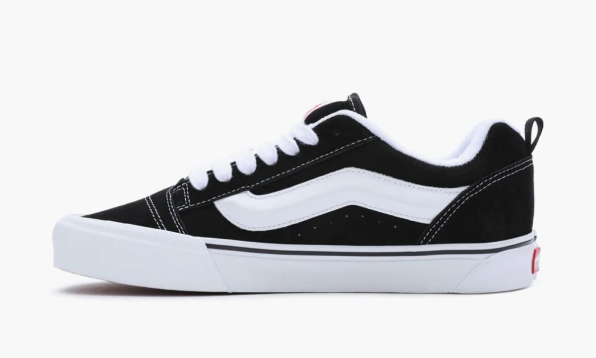 vans-knu-skool-black-white-_vn0009qc6bt